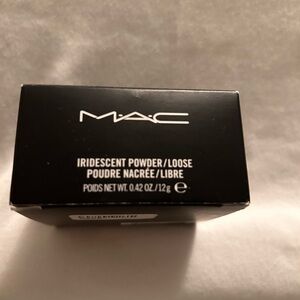 Mac iridescent powder